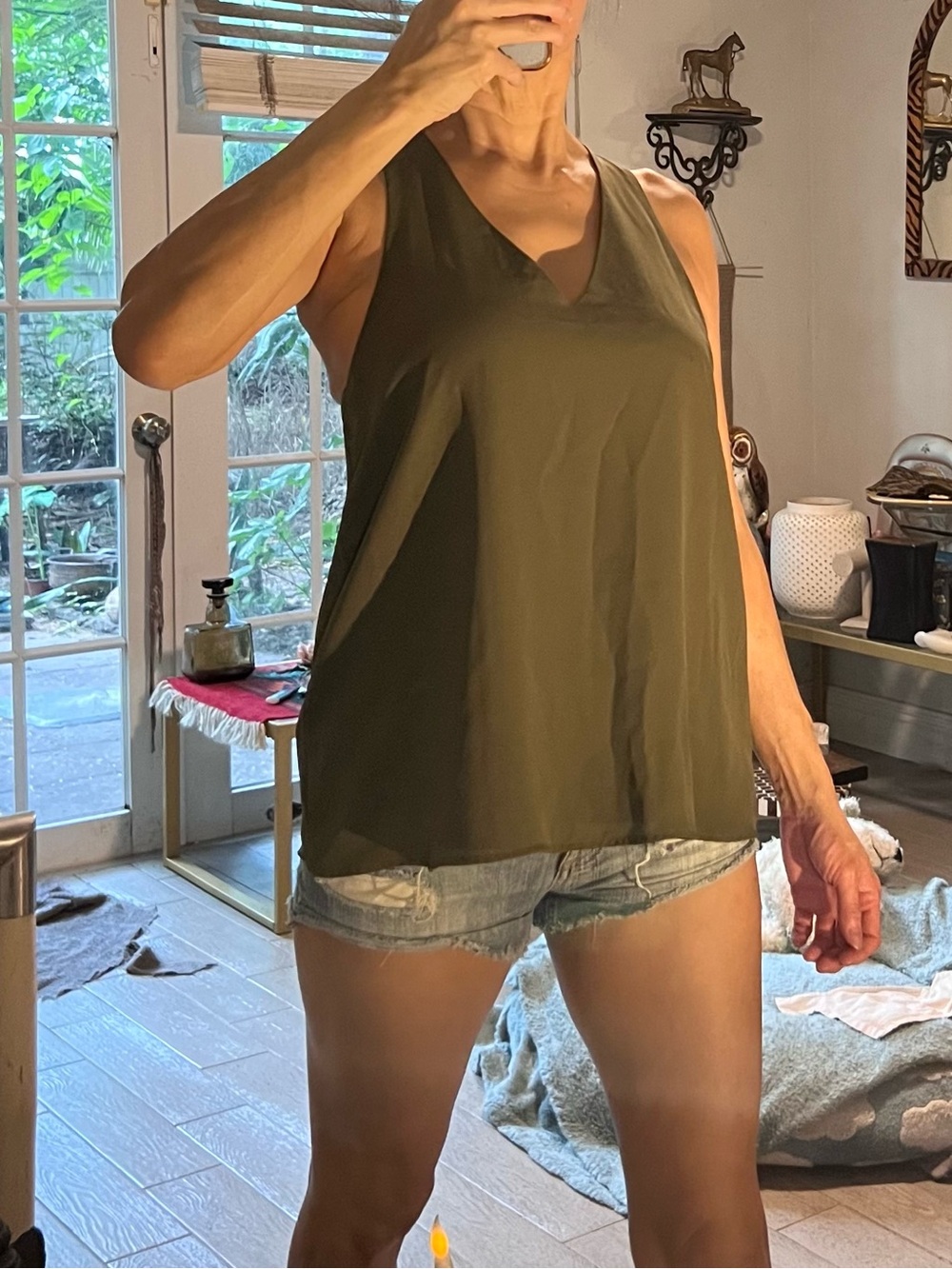 Olive V-Neck Sleeveless Women's Businessy top